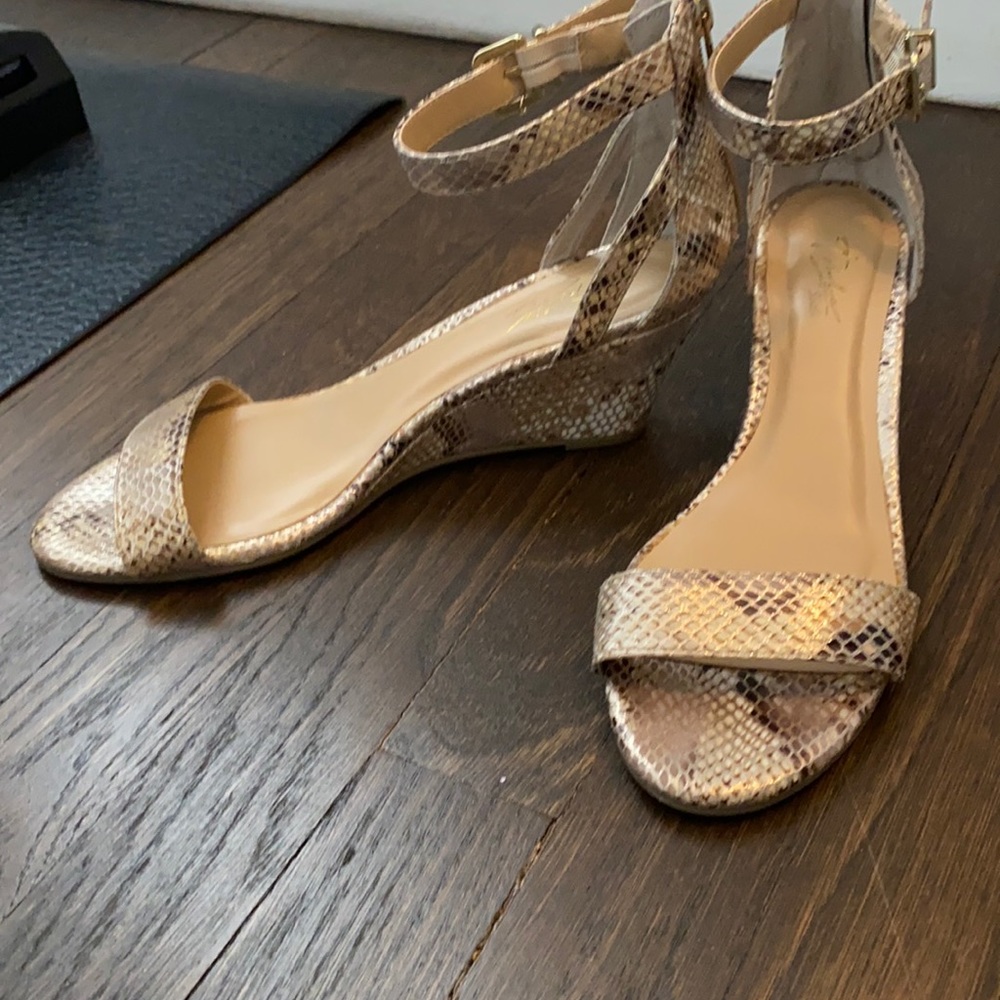 Thalia Sodi wedge sandals